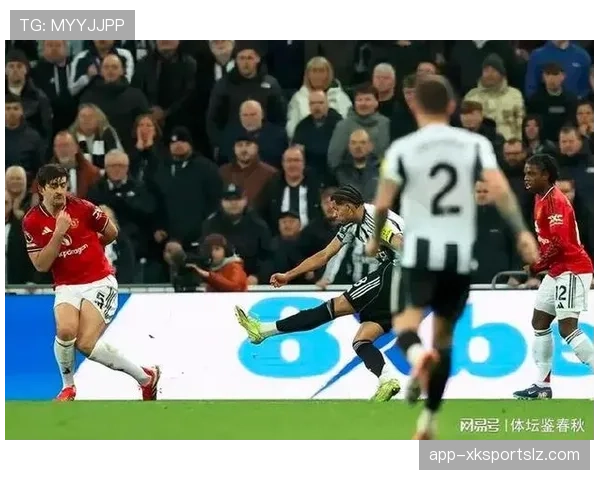 曼联防线失误频繁：对赛季争冠与稳定性带来考验