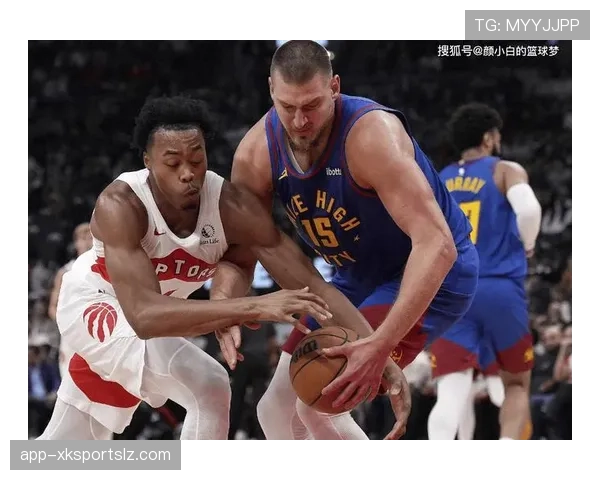 约翰·沃尔靠挡拆吸引约基奇，改打无球切入拉开空间