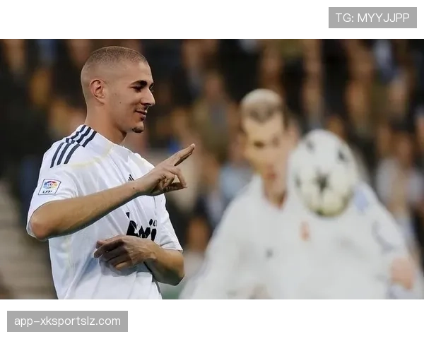 从背锅侠到伯纳乌之王：本泽马如何完成逆袭？